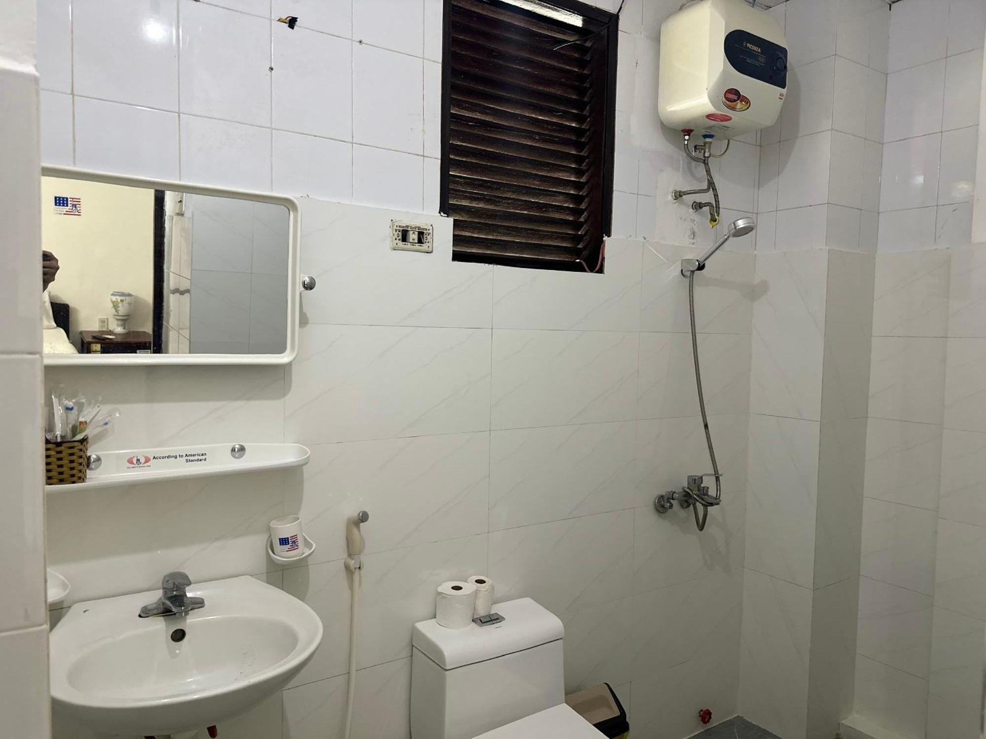 Dong Loi Hotel Hue Exterior photo