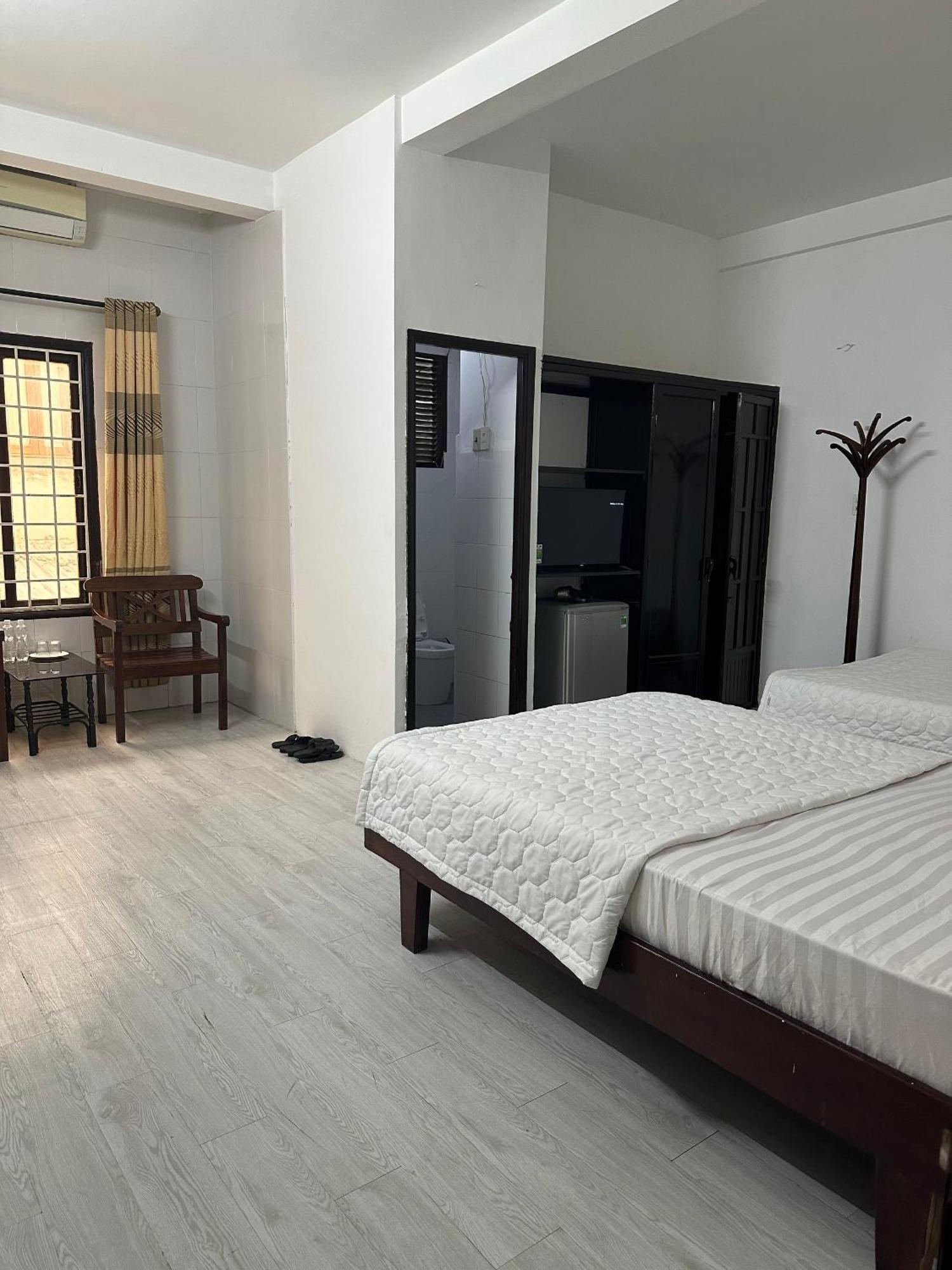 Dong Loi Hotel Hue Exterior photo
